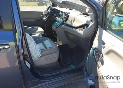 2016 Toyota Sienna Xle 8 Passenger z USA, uszkodzony, nr VIN 5TDYK3DC9GS730435